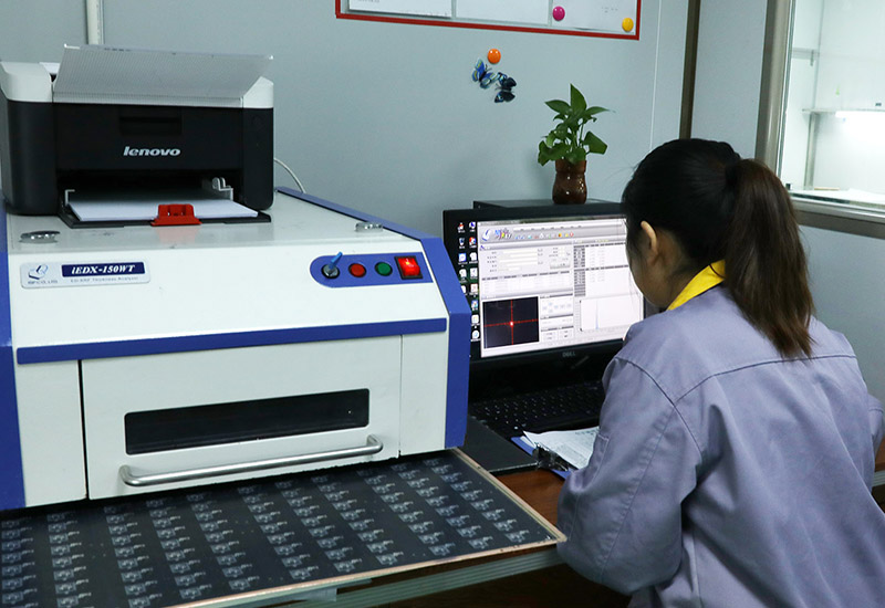 X-Ray thickness measuring machine